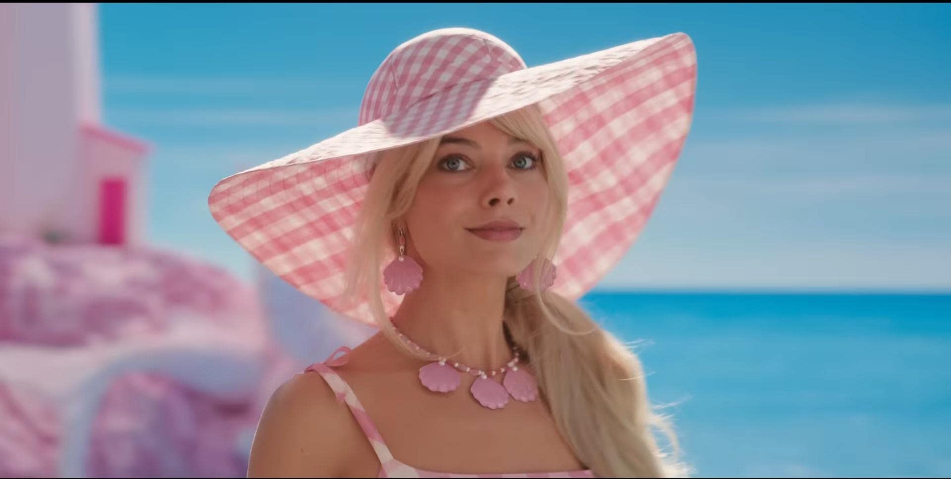 Embrace the Hottest Fashion Trend: Barbiecore with the Perfect Barbie Inspired Pink Purse