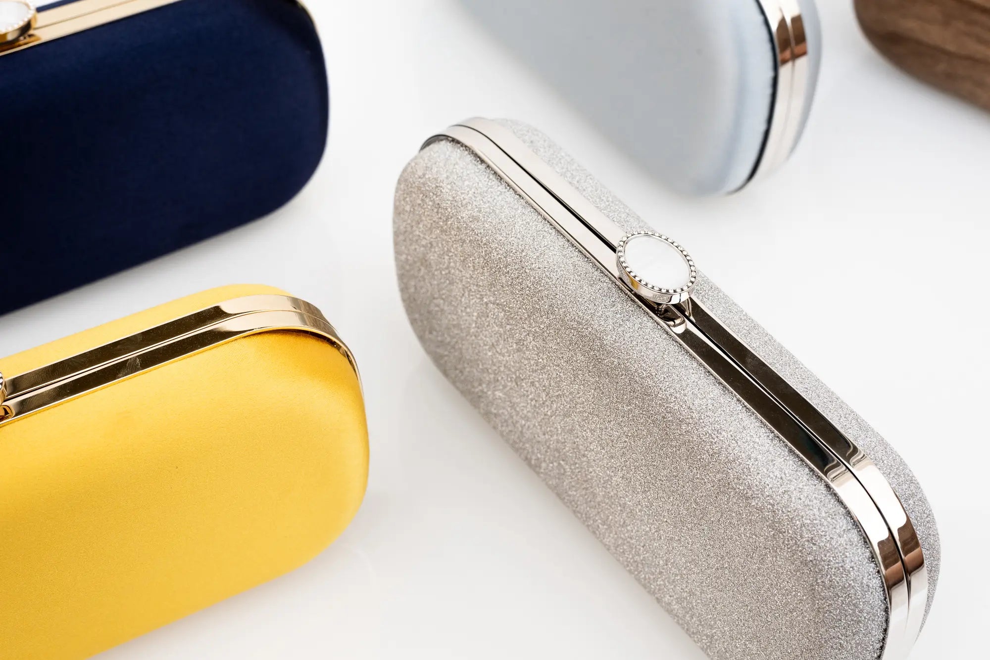 What is a Clutch Bag? The Must-Have Accessory for Every Woman